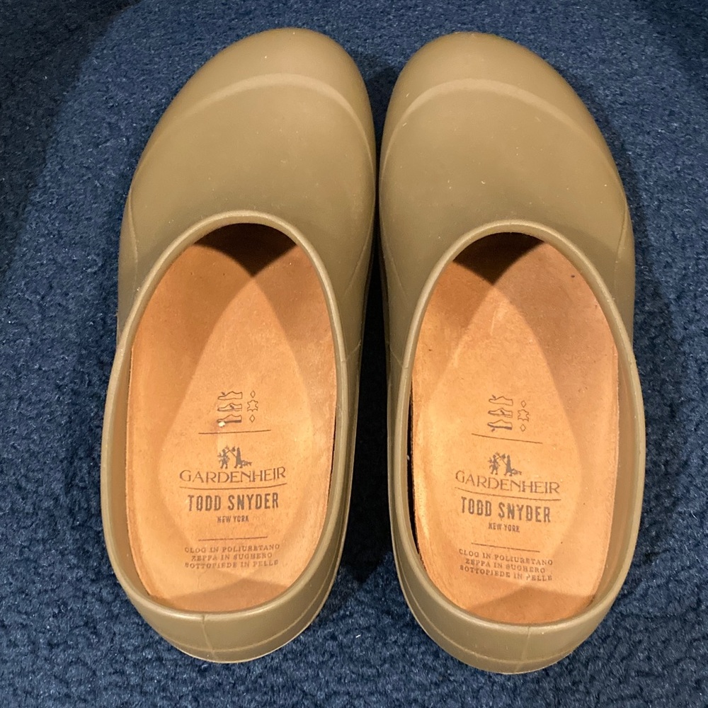 Todd Snyder Gardenheir Khaki Slip-Ons